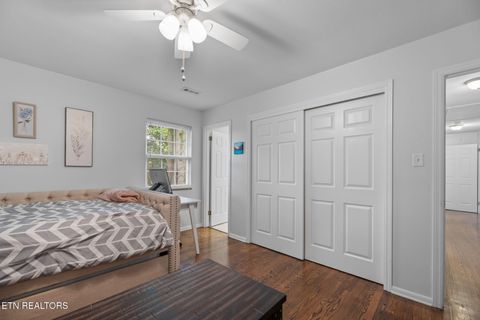 Tiny photo for 225 W Hills Rd, Knoxville, TN 37909 (MLS # 1297274)