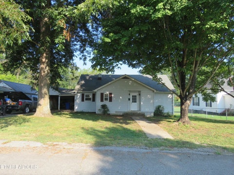 Photo of 505 N Chamberlain Ave, Rockwood, TN 37854 (MLS # 1354622)