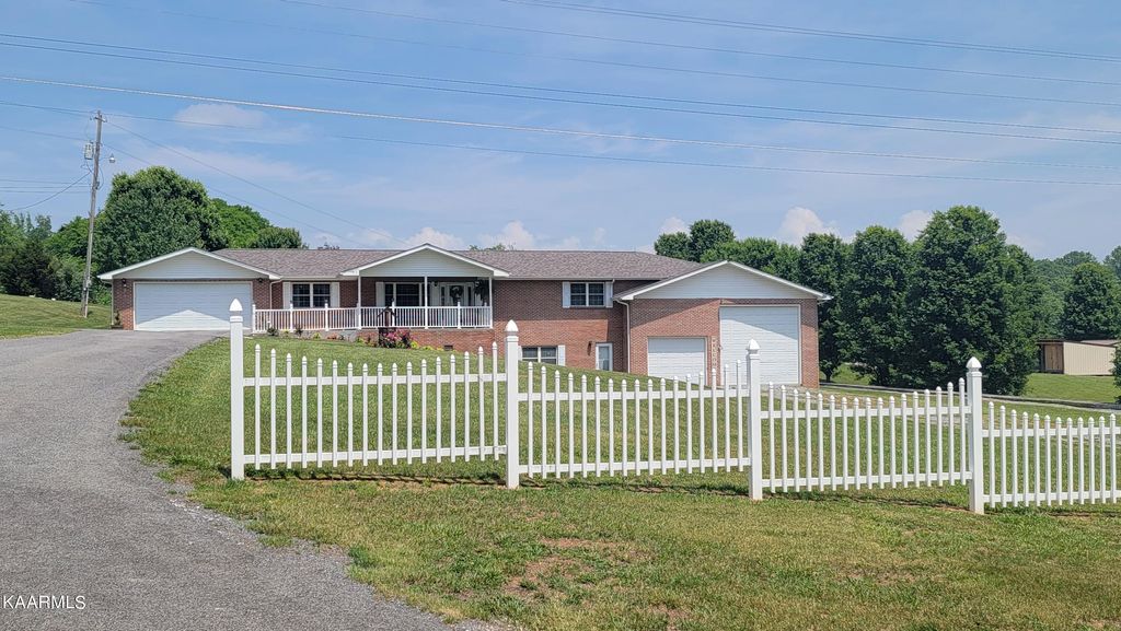 Photo of 976 Coleman Rd, Tazewell, TN 37879 (MLS # 1227855)
