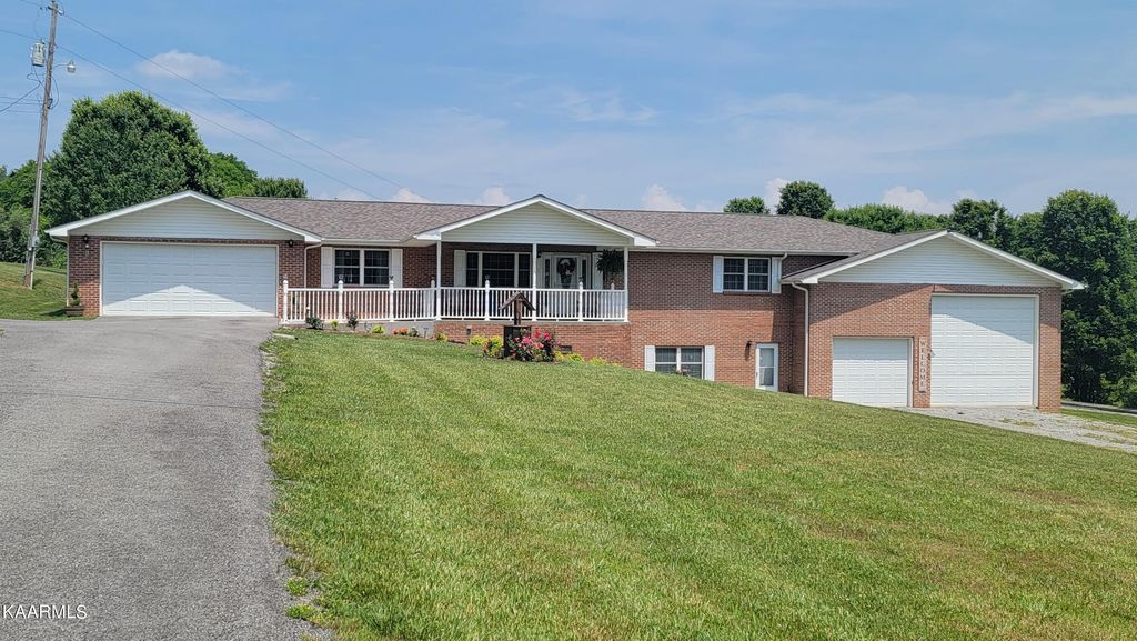 Photo of 976 Coleman Rd, Tazewell, TN 37879 (MLS # 1227855)