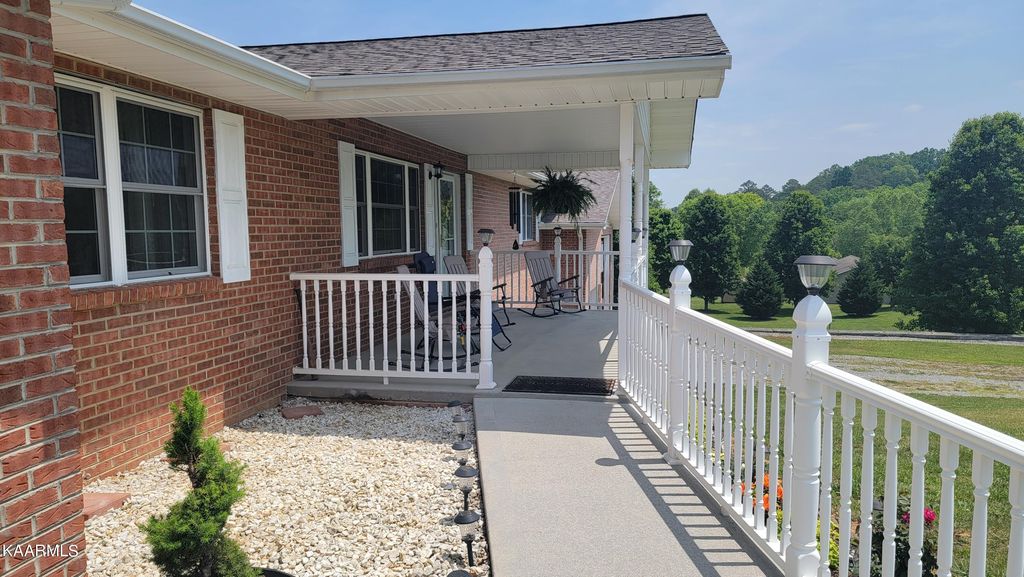 Photo of 976 Coleman Rd, Tazewell, TN 37879 (MLS # 1227855)