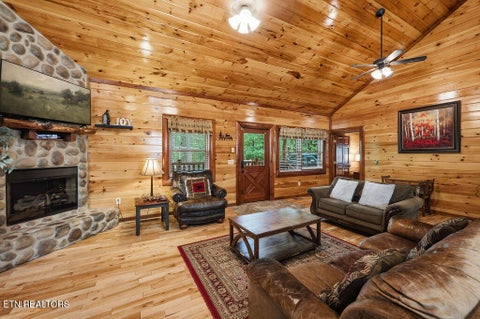 Tiny photo for 223 Amet Way, Cosby, TN 37722 (MLS # 1355871)