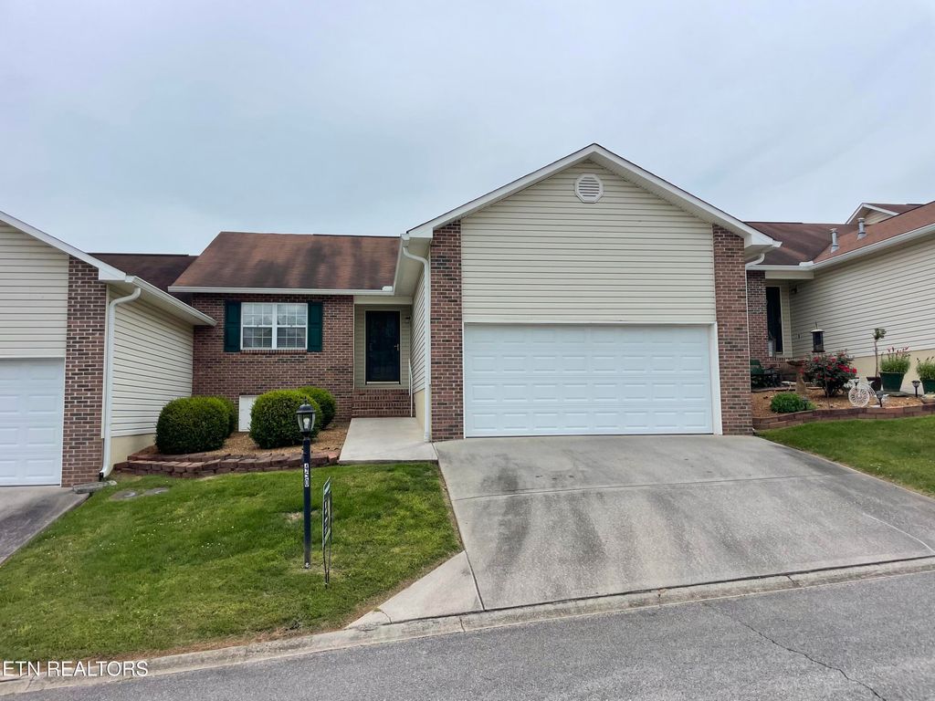 Photo of 450 Executive Meadows Drive, Lenoir City, TN 37771 (MLS # 1339666)