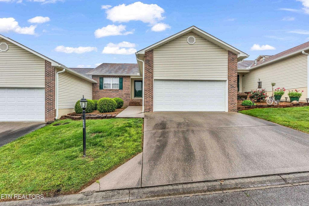 Photo of 450 Executive Meadows Drive, Lenoir City, TN 37771 (MLS # 1339666)
