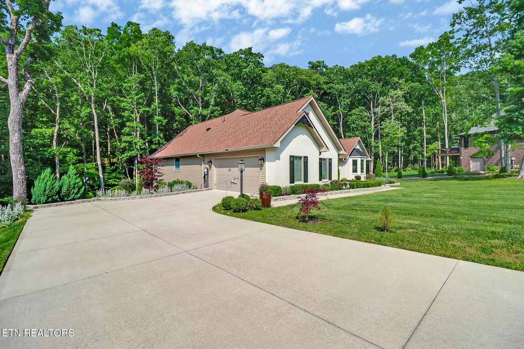 Photo of 40 Kingsley Court, Crossville, TN 38558 (MLS # 1303991)