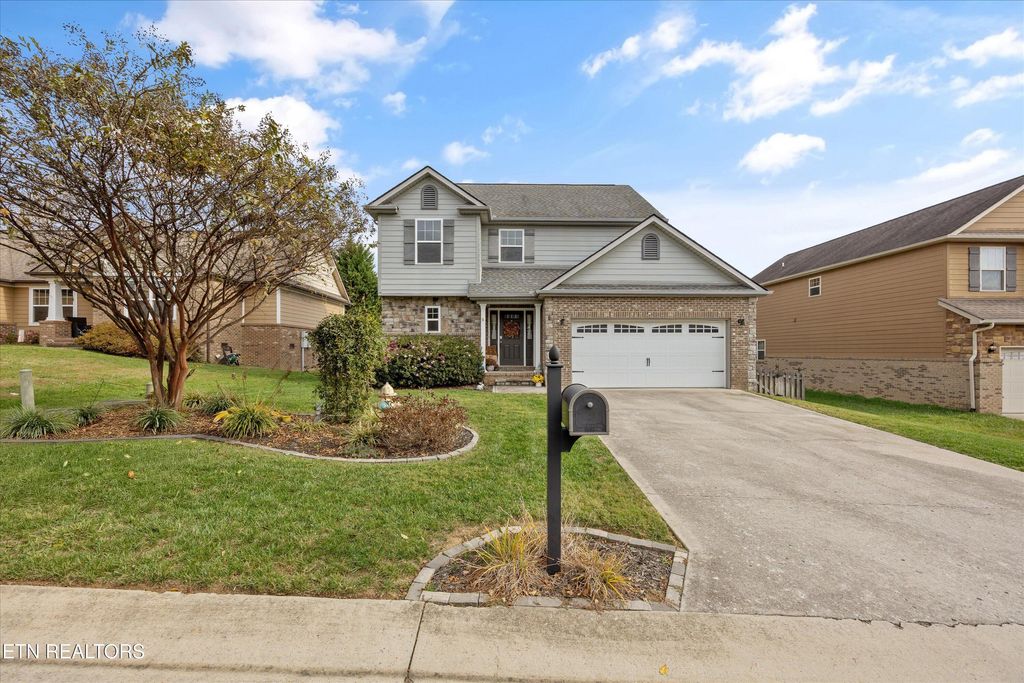 Photo of 103 Wolf Creek Way, Oak Ridge, TN 37830 (MLS # 1321326)