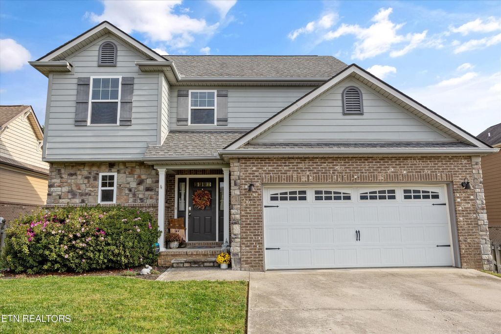 Photo of 103 Wolf Creek Way, Oak Ridge, TN 37830 (MLS # 1321326)