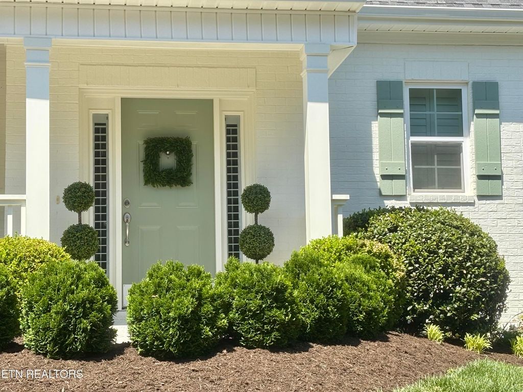 Photo of 8117 Crimson Tree Lane, Knoxville, TN 37919 (MLS # 1339643)