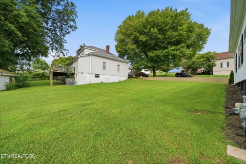 Photo of 208 E 1st Ave, Lenoir City, TN 37771 (MLS # 1357814)