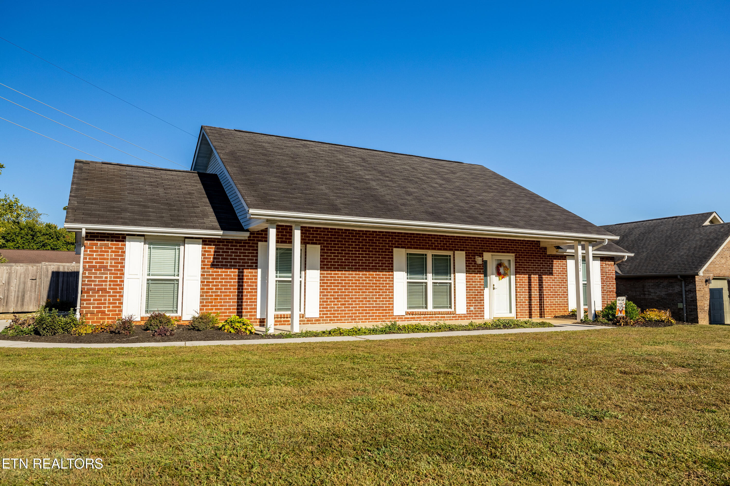 1232 Edinburgh Drive