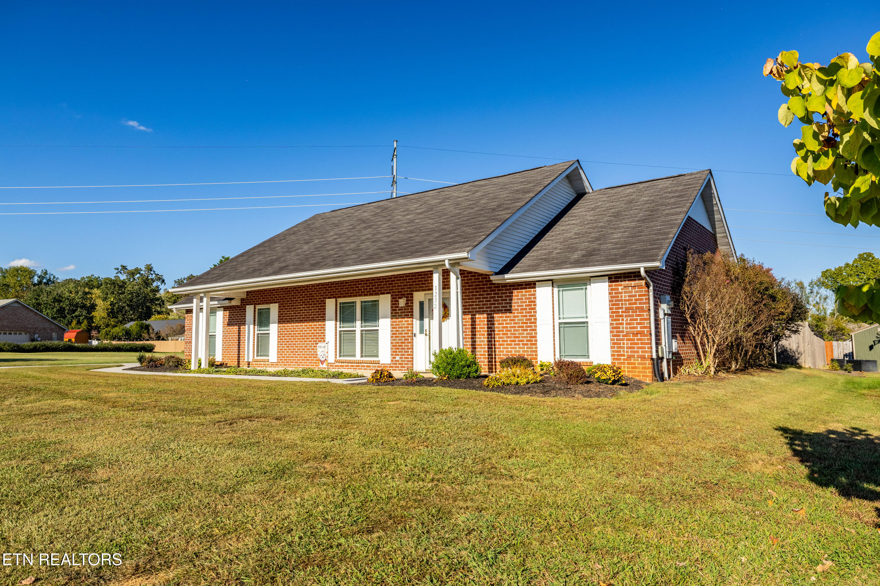 1232 Edinburgh Drive