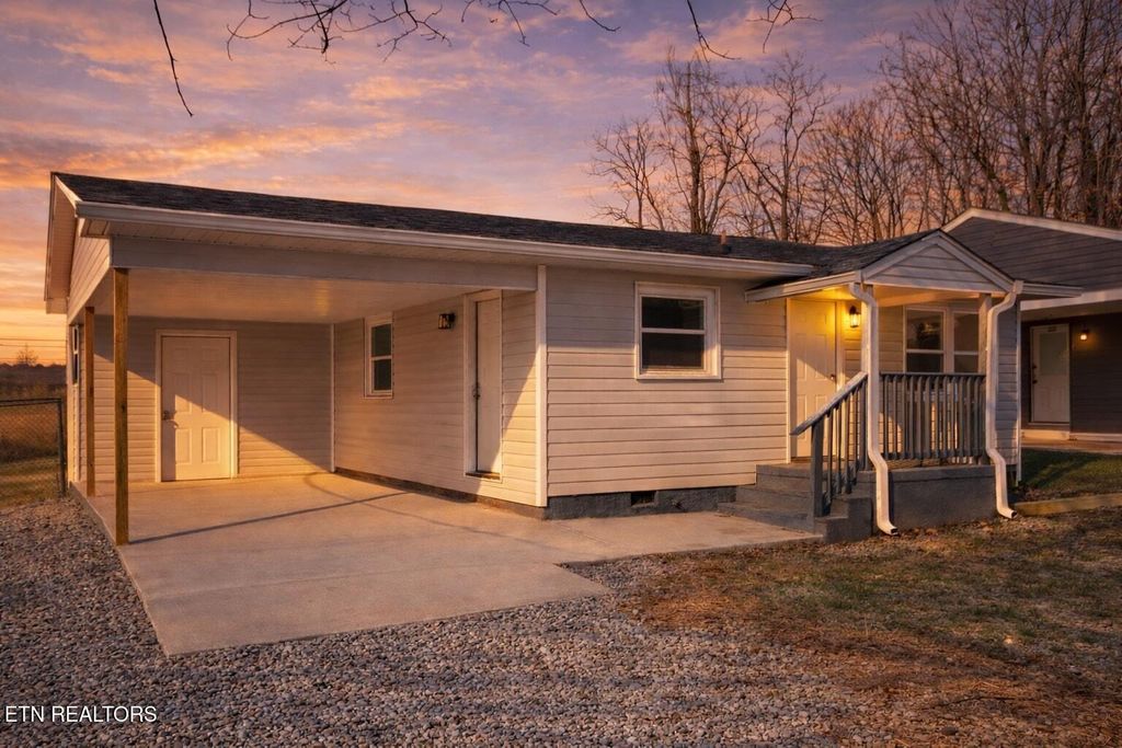 Photo of 2913 Sunset Ave, Knoxville, TN 37914 (MLS # 1325058)