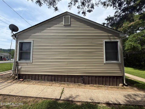 Tiny photo for 146 Lancaster Rd, Oak Ridge, TN 37830 (MLS # 1355827)