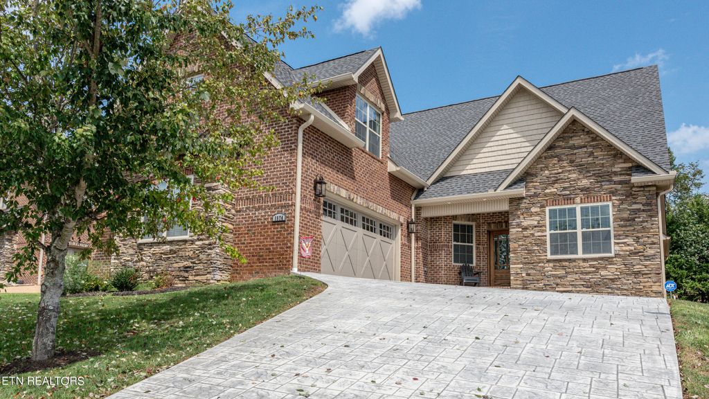 Photo of 1574 Tsuga Drive, Alcoa, TN 37701 (MLS # 1238910)
