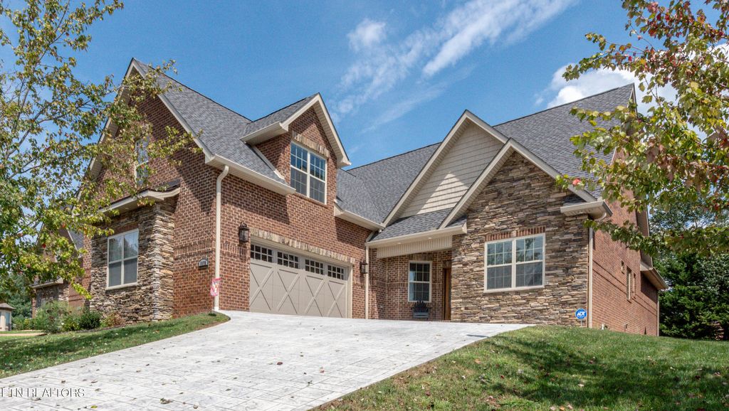 Photo of 1574 Tsuga Drive, Alcoa, TN 37701 (MLS # 1238910)