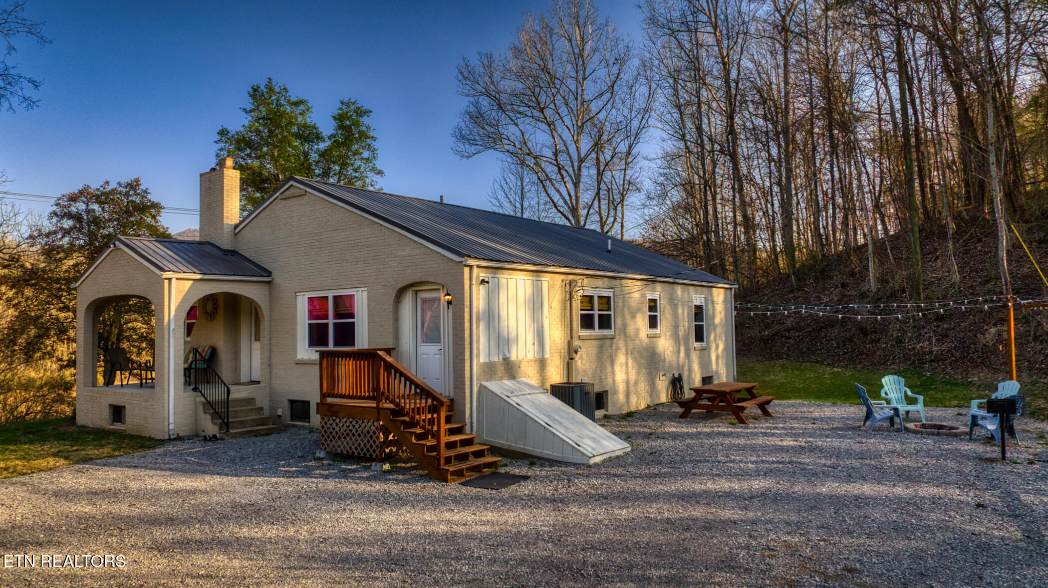 1429 Dupont Rd