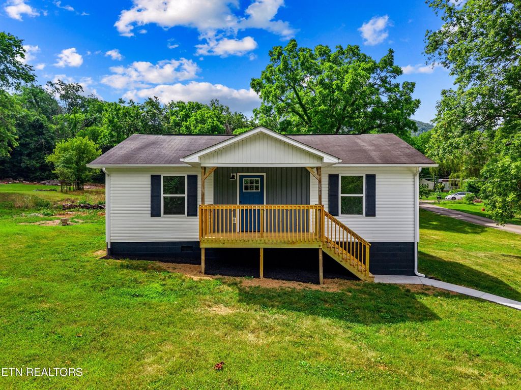 Photo of 126 Double Cave Rd, Rutledge, TN 37861 (MLS # 1308133)