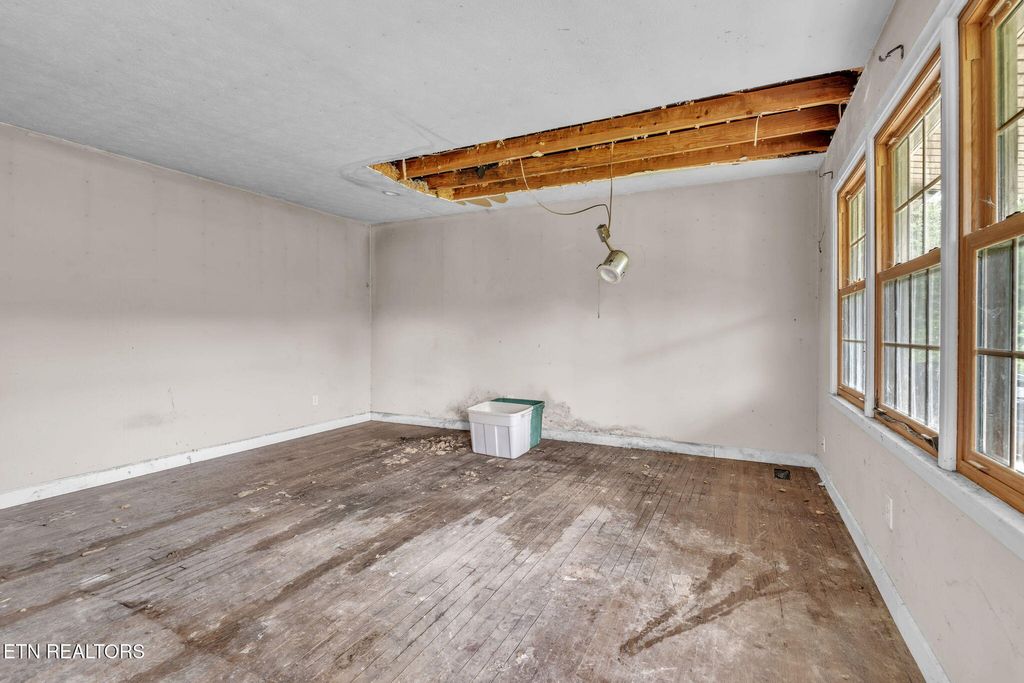 Photo of 241 Cumberland View Ests, Rocky Top, TN 37769 (MLS # 1311694)