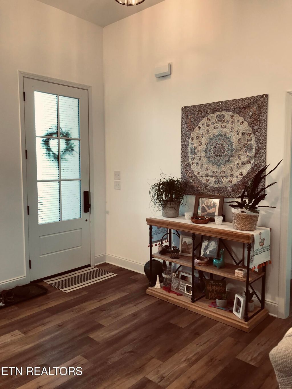 Photo of 446 Tanzanite Tr, New Tazewell, TN 37825 (MLS # 1325665)