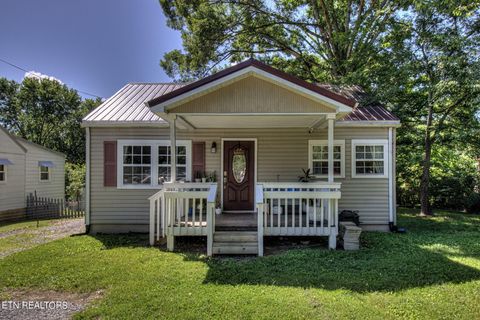 Single Family Residence in Maryville TN 228 Doris Lane.jpg