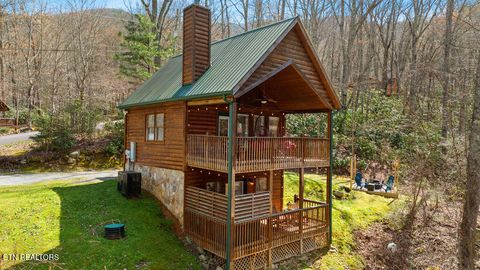 Photo of 3560 Scottish Highland Way, Sevierville, TN 37862 (MLS # 1333137)