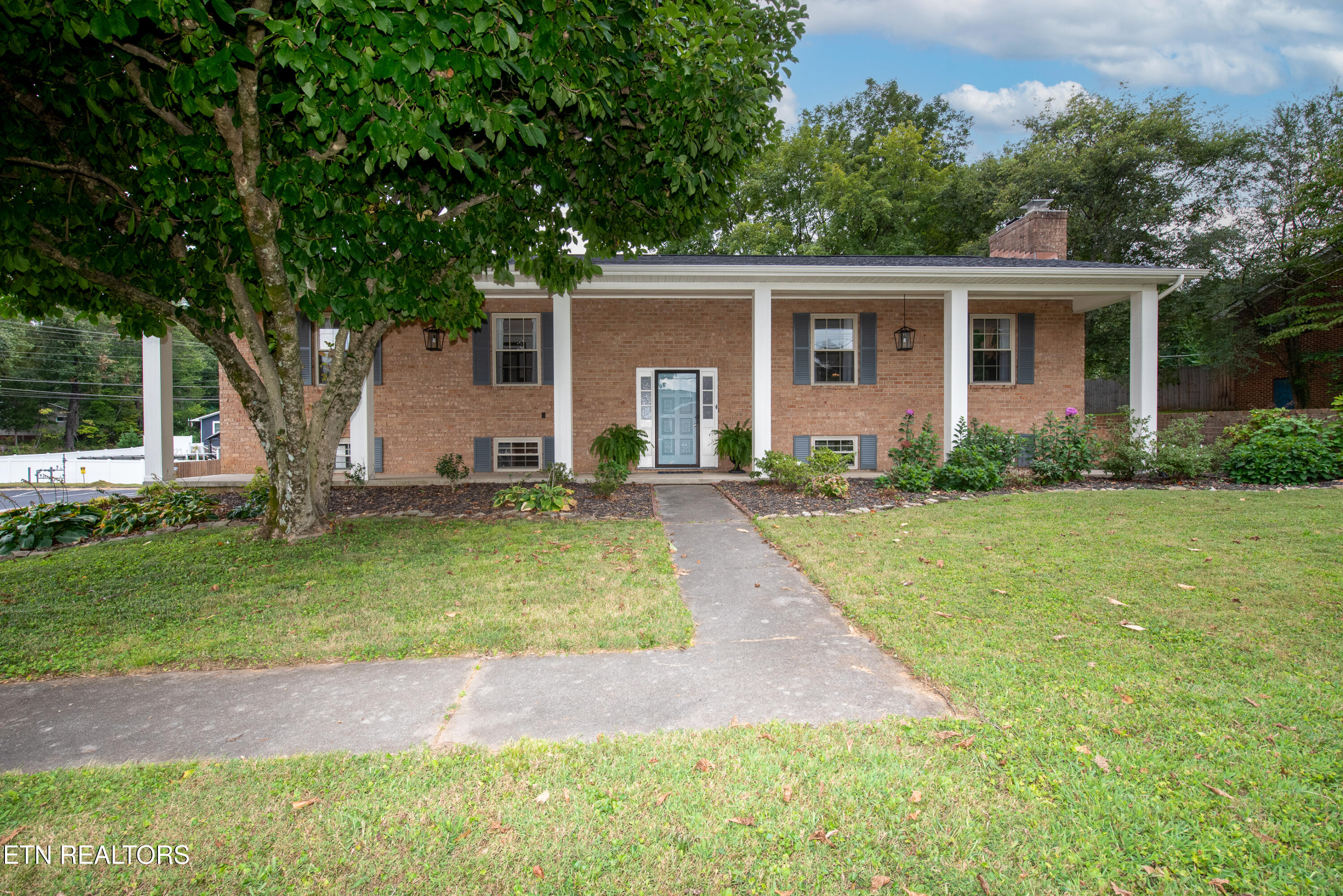 402 Montvale Station Rd