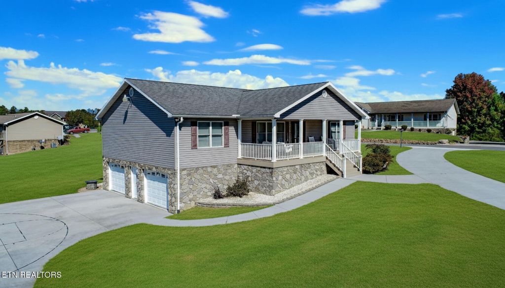 Photo of 1114 Caleb Ln Ln, Newport, TN 37821 (MLS # 1318849)