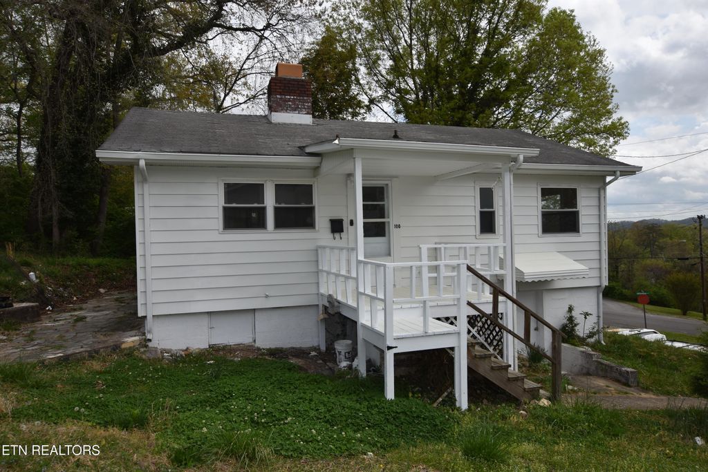 Photo of 100 W Geneva Lane, Oak Ridge, TN 37830 (MLS # 1335433)