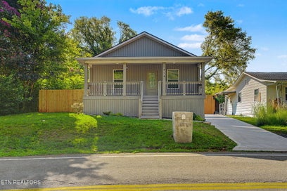 1810 Reynolds St Knoxville TN 37921