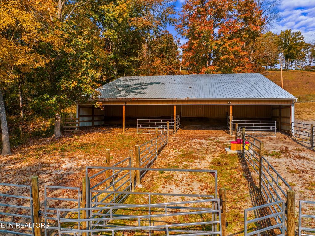 Photo of 5671 Mountain Valley Rd Rd, Thorn Hill, TN 37881 (MLS # 1283611)