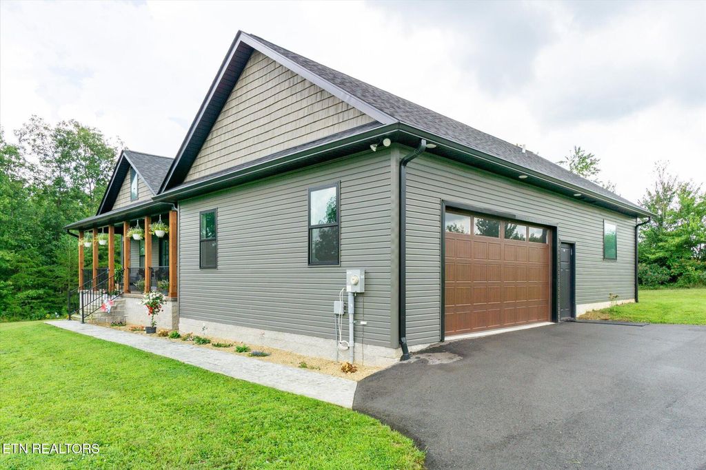 Photo of 138 Perry Creek Drive, Crossville, TN 38572 (MLS # 1280264)