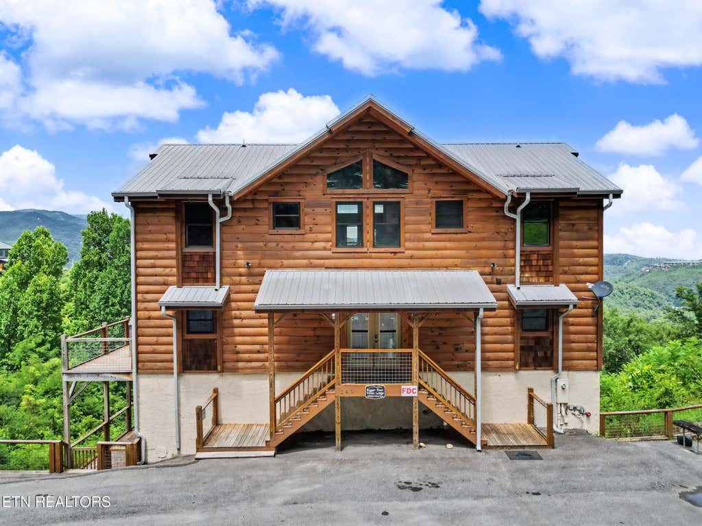 Photo of 240244 Stone Fence Lane, Gatlinburg, TN 37738 (MLS # 1353226)