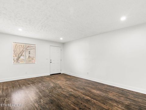 Tiny photo for 204 E Caldwell Ave, Knoxville, TN 37917 (MLS # 1330689)