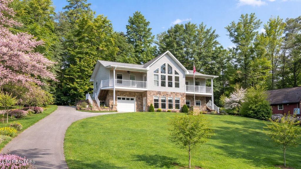 Photo of 373 Lindsey Mill Circle, Rocky Top, TN 37769 (MLS # 1336189)