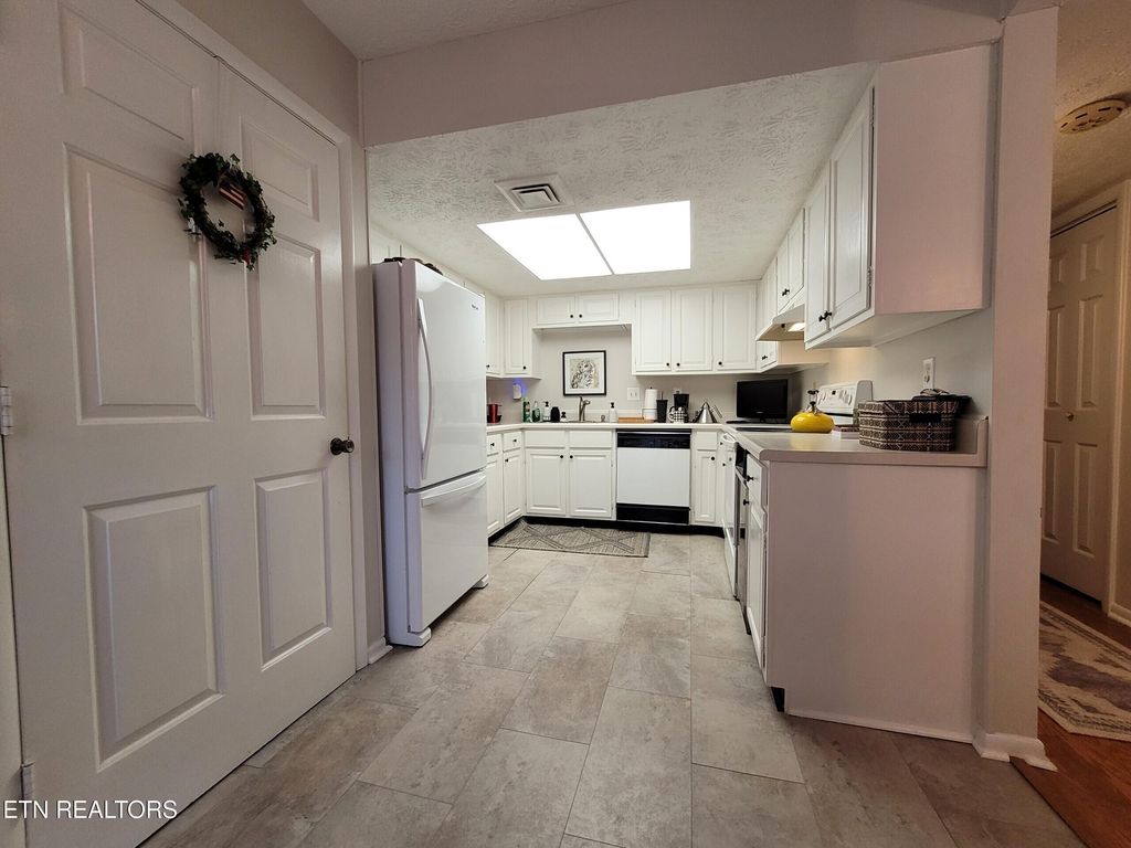 Photo of 9529 Hidden Oak Way, Knoxville, TN 37922 (MLS # 1324551)