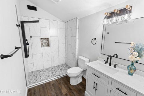Tiny photo for 33 Melrose Ave, Englewood, TN 37329 (MLS # 1360475)