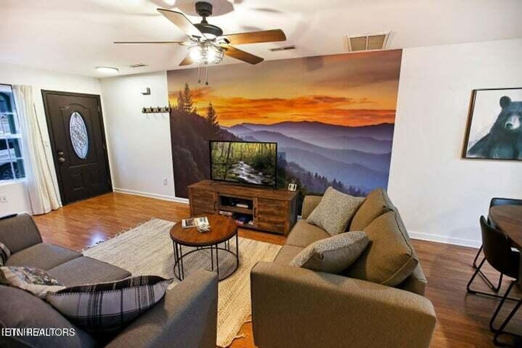 Photo of 1709 Willow Trace Court, Sevierville, TN 37862 (MLS # 1283114)