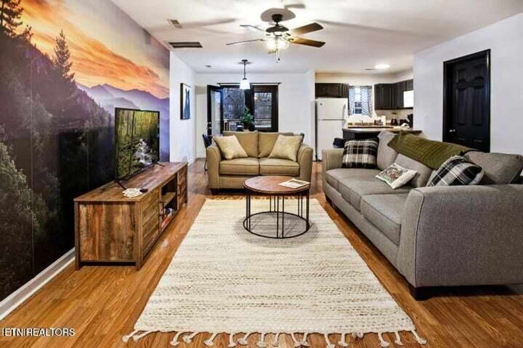 Photo of 1709 Willow Trace Court, Sevierville, TN 37862 (MLS # 1283114)