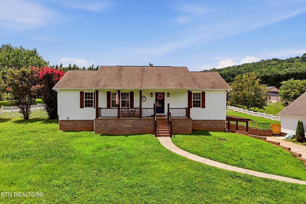 Photo of 1361 Appalachian Trce, Morristown, TN 37814 (MLS # 1348380)