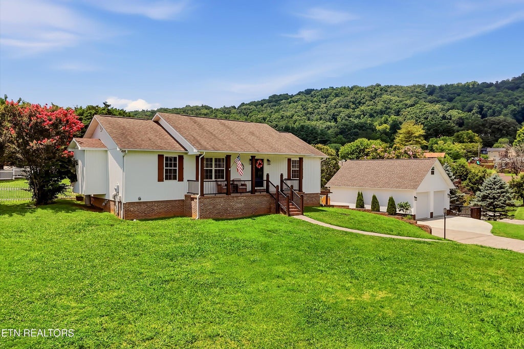 Photo of 1361 Appalachian Trce, Morristown, TN 37814 (MLS # 1348380)