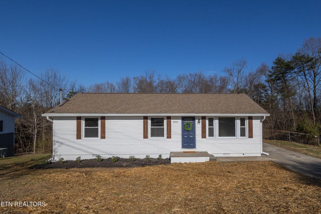 Photo of 3304 Barbury Lane, Knoxville, TN 37931 (MLS # 1330331)