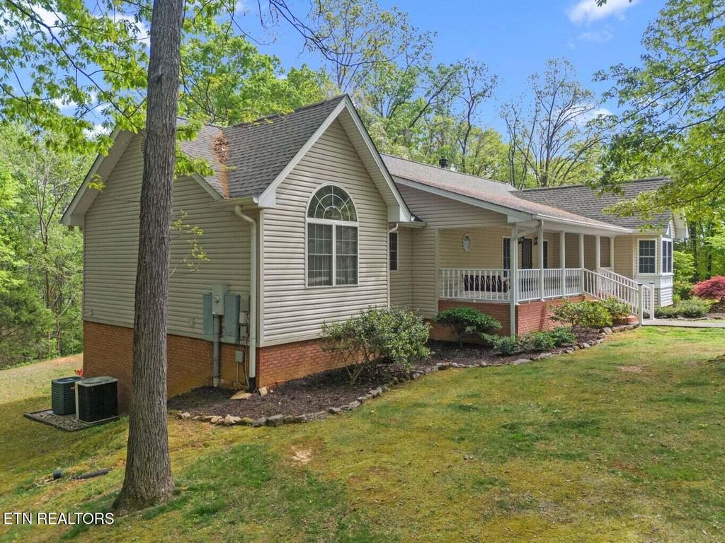 Photo of 2180 Ranch Rd, Dandridge, TN 37725 (MLS # 1337724)