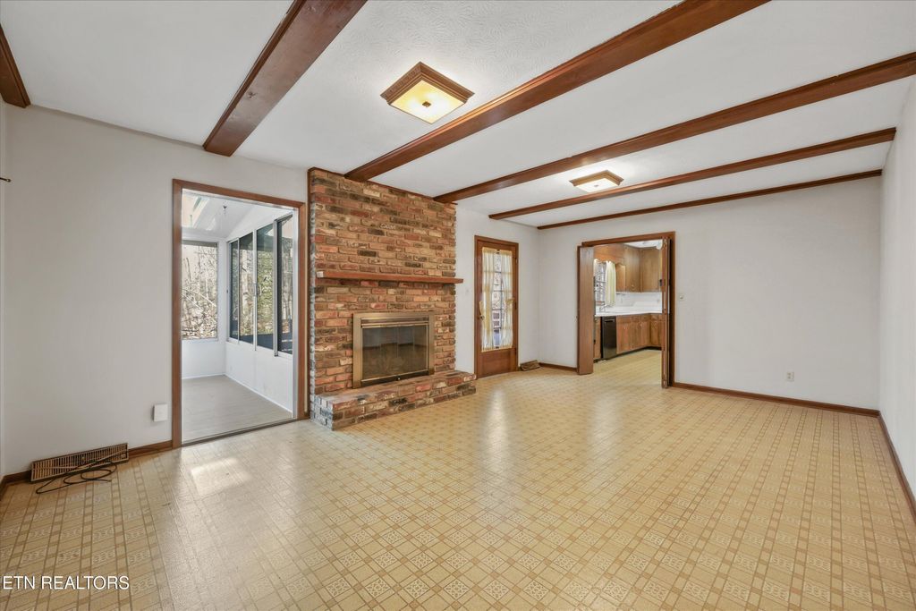 Photo of 104 Windgate Rd, Oak Ridge, TN 37830 (MLS # 1324414)