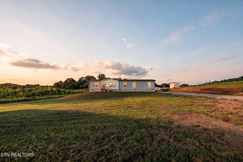 Photo of 583 Randolph Fridley Rd, Sweetwater, TN 37874 (MLS # 1353227)