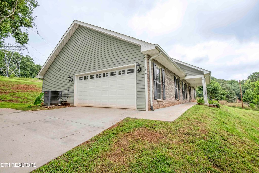 Photo of 359 W Vinegar Valley Rd, Friendsville, TN 37737 (MLS # 1311407)