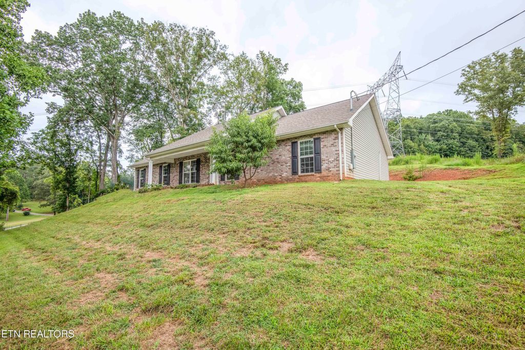 Photo of 359 W Vinegar Valley Rd, Friendsville, TN 37737 (MLS # 1311407)