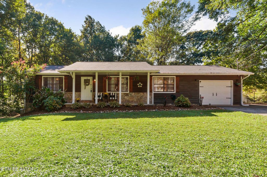 Photo of 410 Den Lane, Heiskell, TN 37754 (MLS # 1274884)