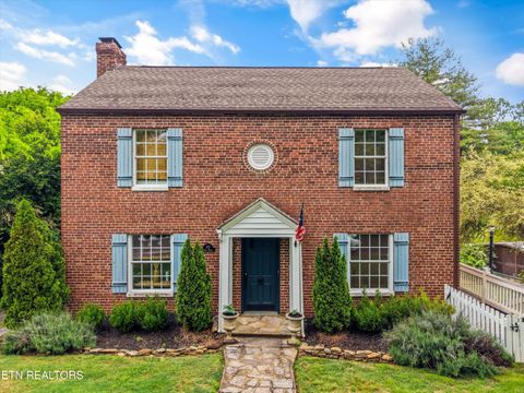 Photo of 108 S Maple St, Maryville, TN 37803 (MLS # 1339199)