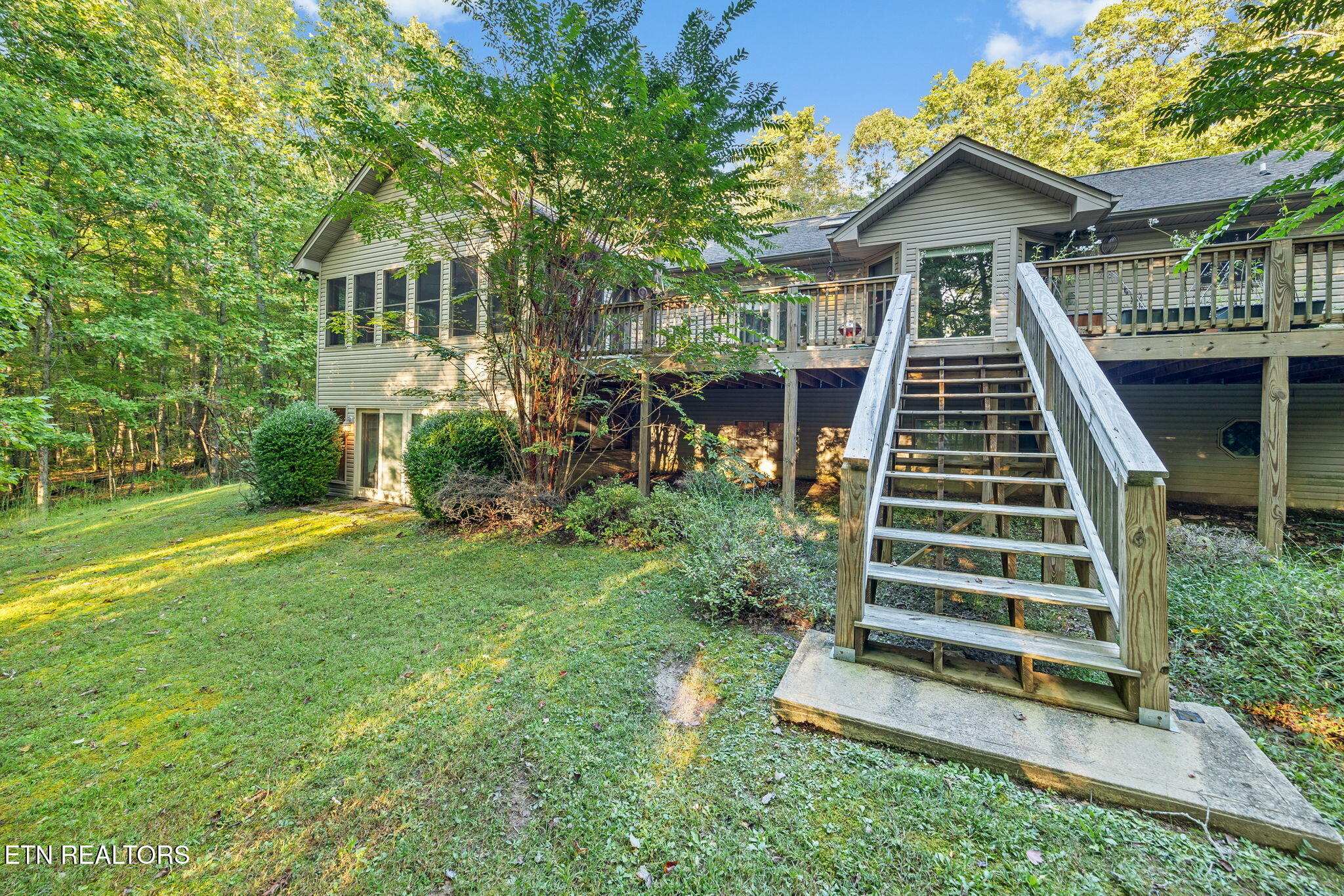 34 Cove Place