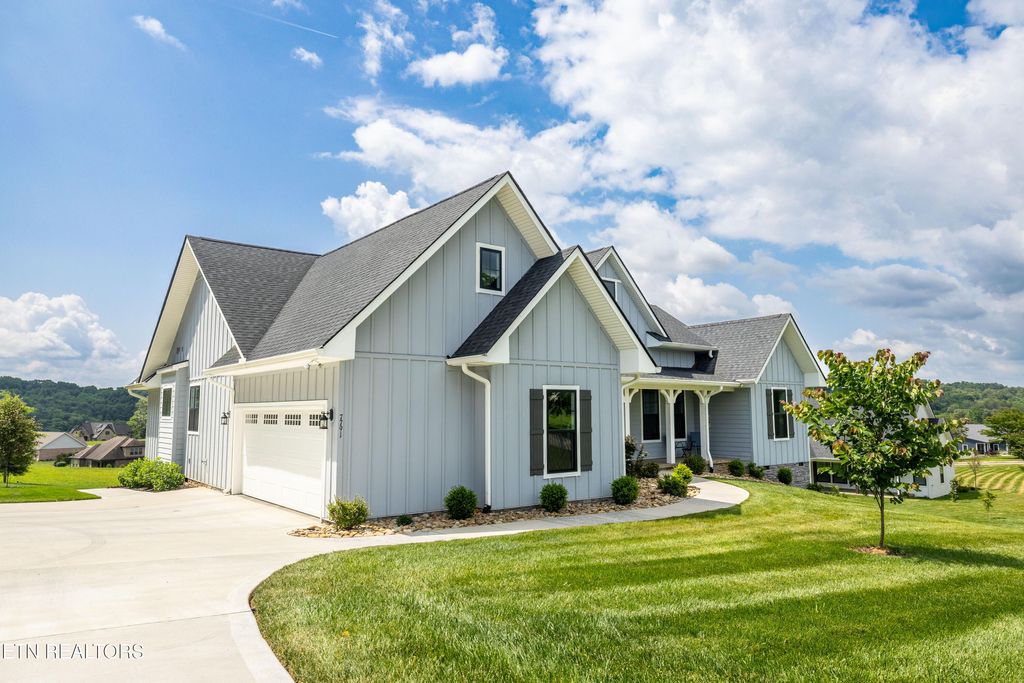 Photo of 7791 Morganton Rd, Greenback, TN 37742 (MLS # 1304050)